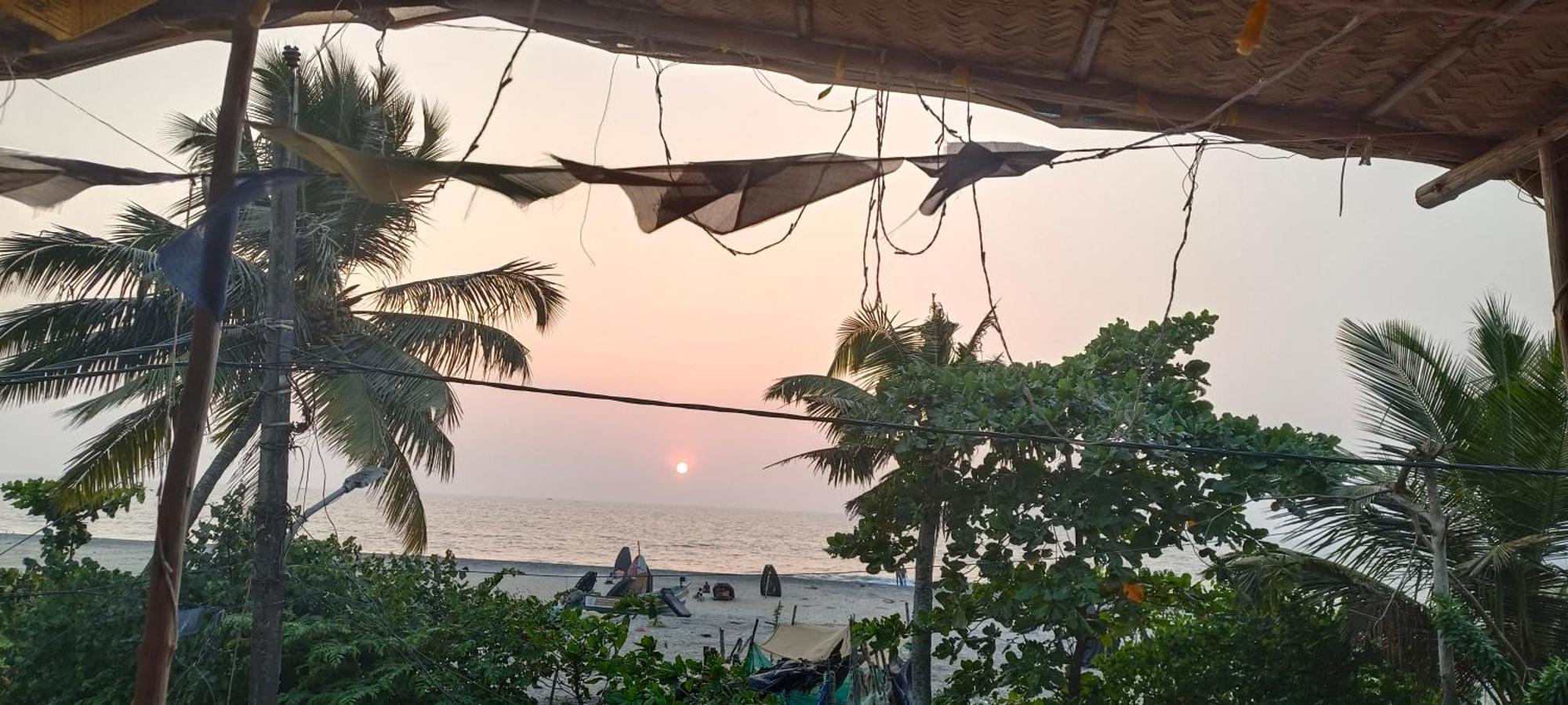 Peace And Love Beach Homestay Alappuzha Ngoại thất bức ảnh